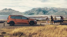 daciajogger2.jpg daciajogger2.jpg